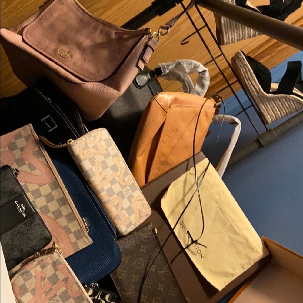 Authentic Louis Vuitton purses, wristlets, etc